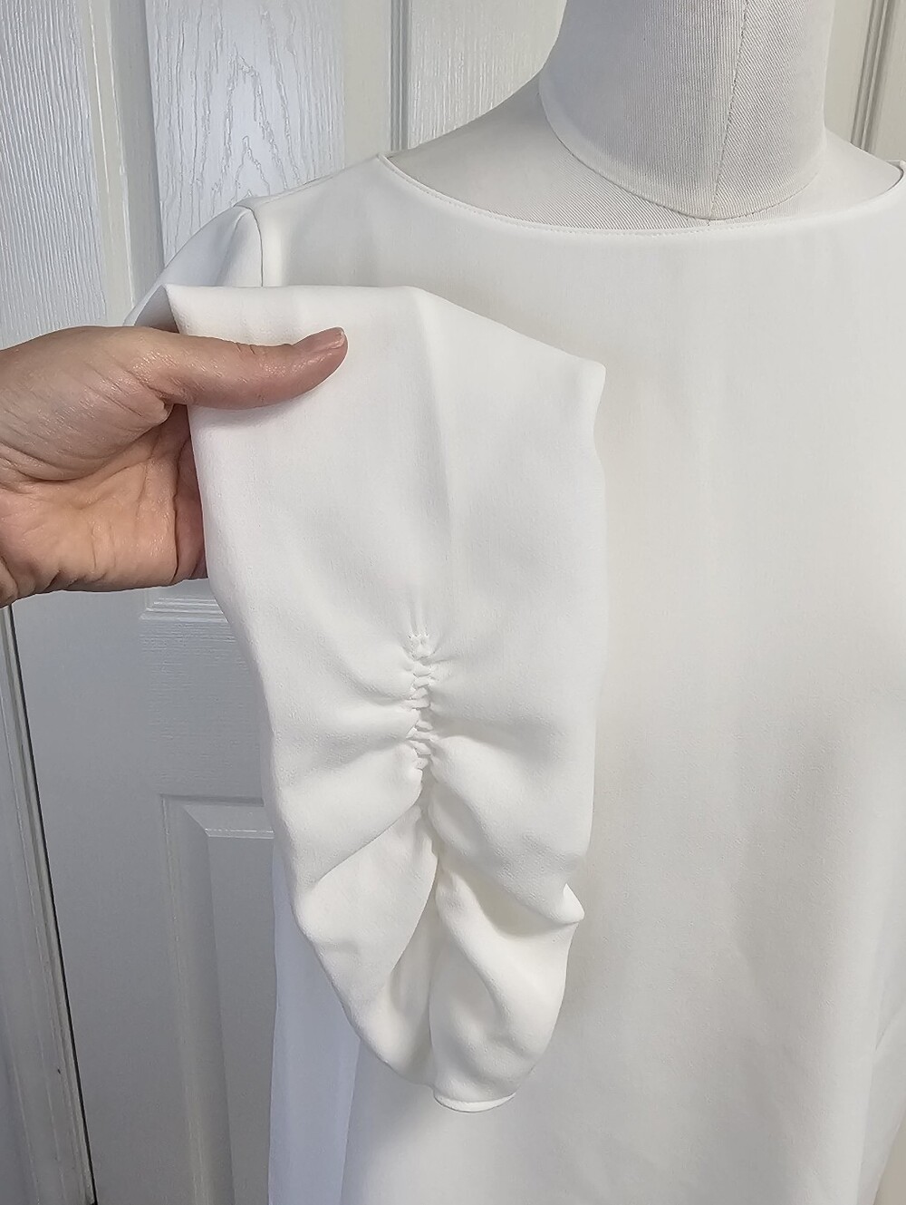 New Lafayette 148 New York Cloud Puff-Sleeve Blouse Size S - Picture 3 of 10